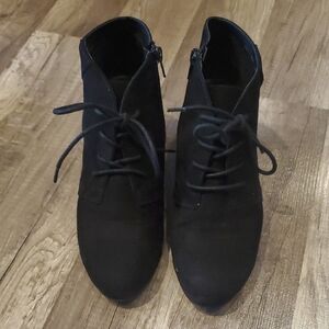 Suede Dolce Vita lace up winter wedge